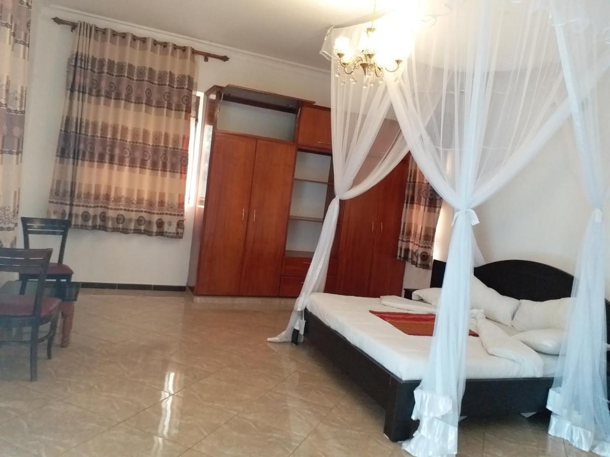 Acactus Hotel Кампала Экстерьер фото