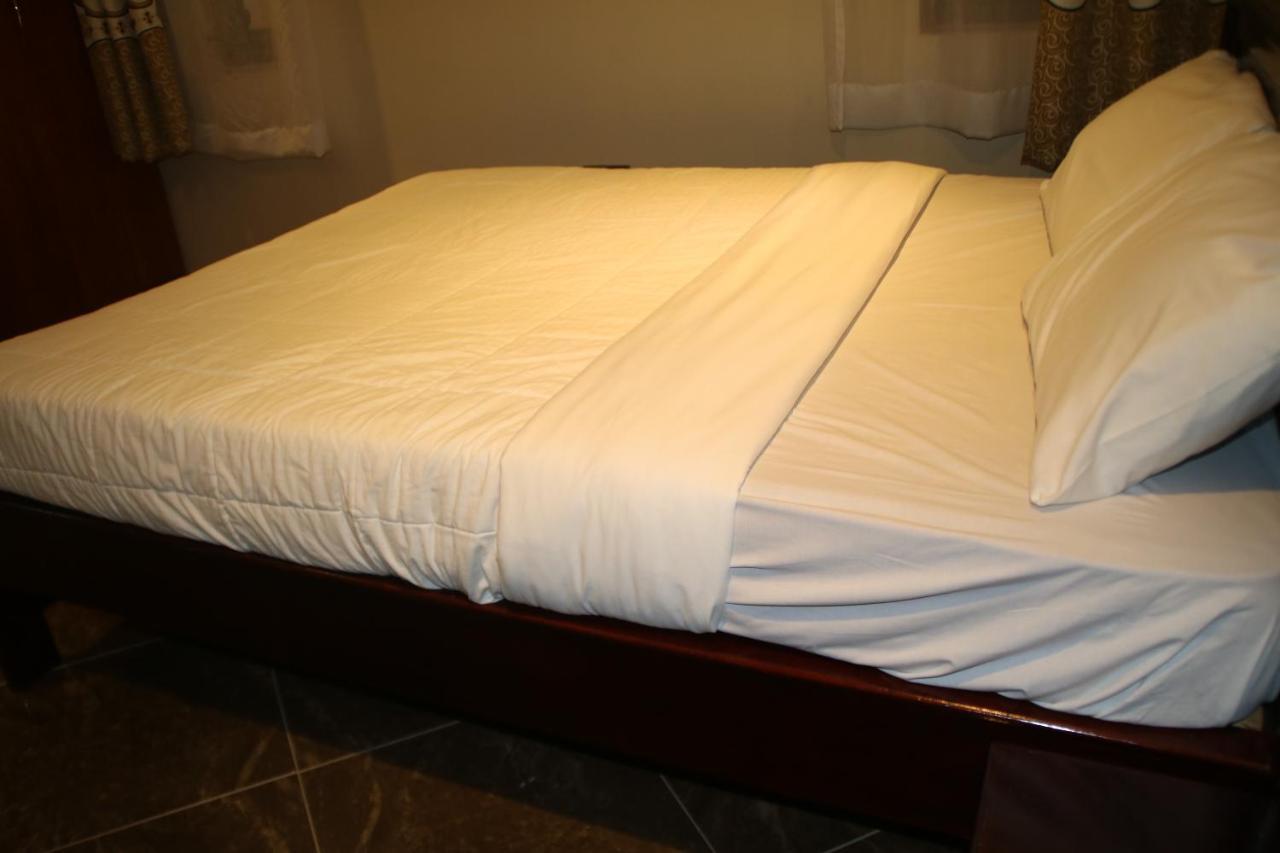Acactus Hotel Кампала Экстерьер фото