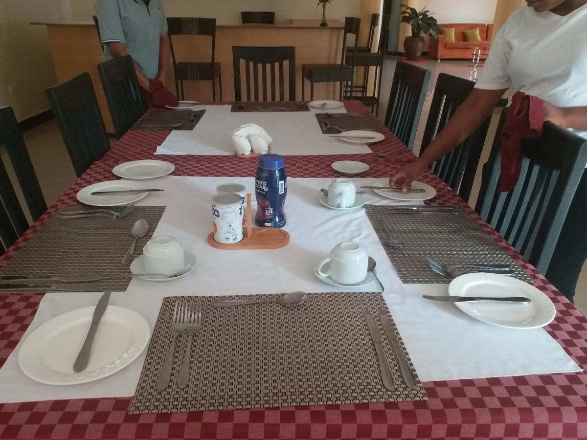 Acactus Hotel Кампала Экстерьер фото