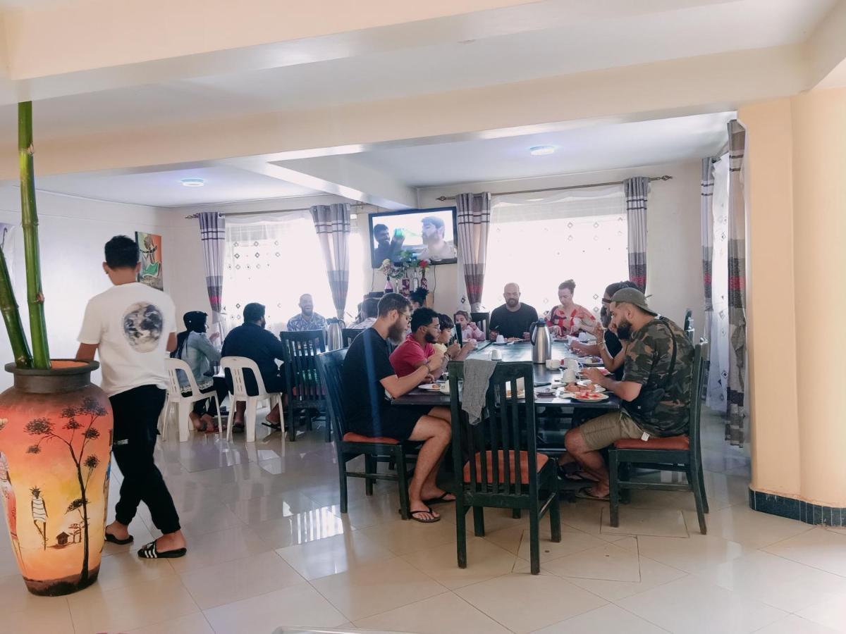 Acactus Hotel Кампала Экстерьер фото